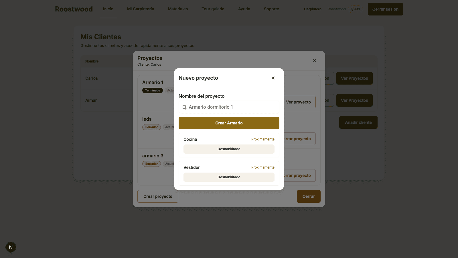 Modal Nuevo proyecto con campo Nombre del proyecto y tres tipos: Crear Armario activo, Cocina y Vestidor deshabilitados con la etiqueta Próximamente